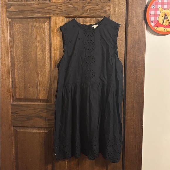 hinge Dresses & Skirts - Black hinge dress midi length size xl